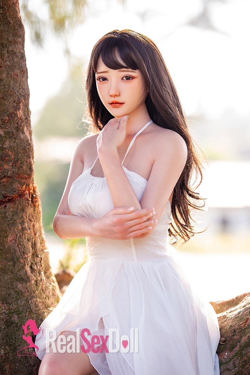 158cm / 5ft2 C-cup Aisan Love Doll Chuling — 158cm — TPE