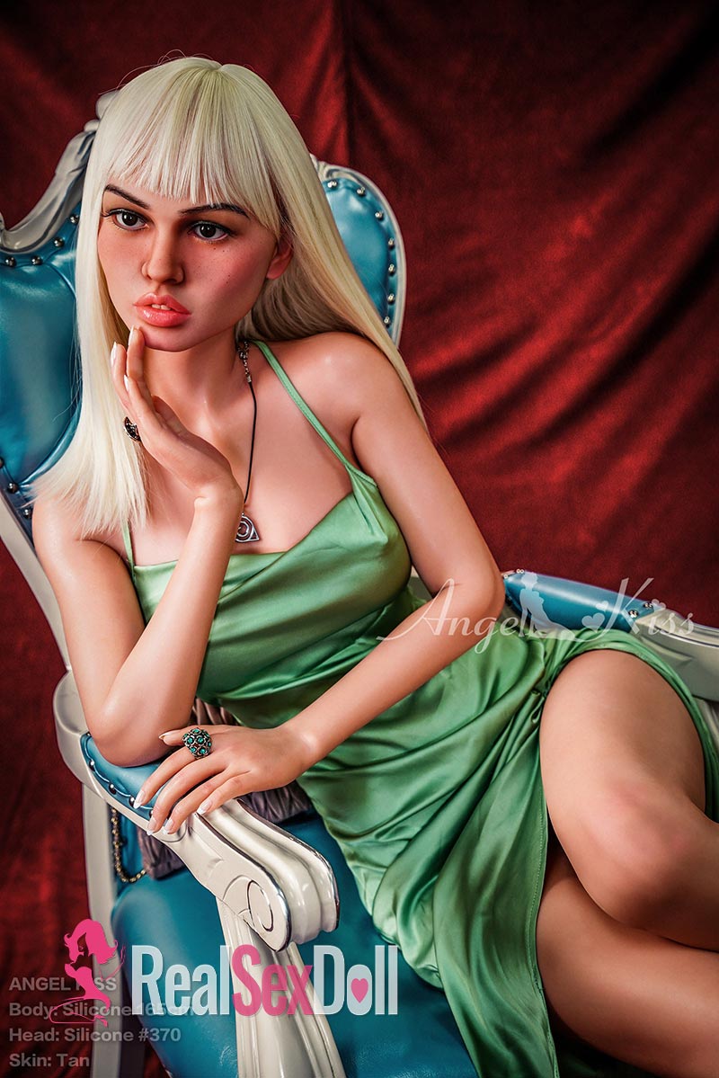 165cm / 5ft5 D-Cup Skinny Silicone Doll With Head LS17 vista 3