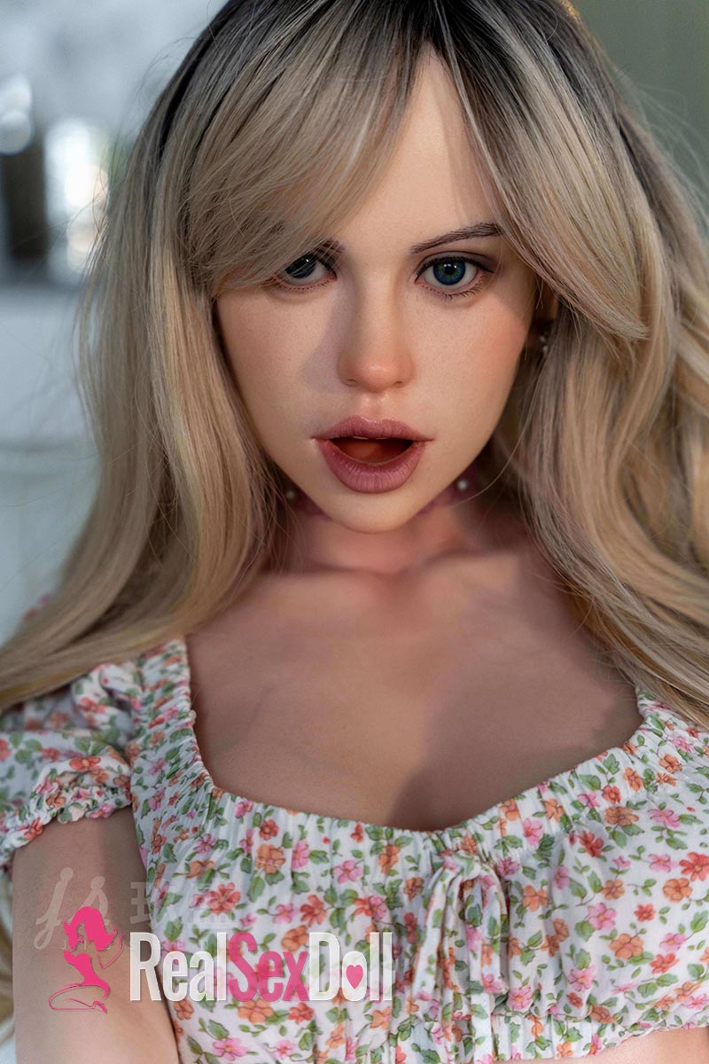 158cm / 5ft2 G-cup Full Silicone Sexy Love Doll Bianca vista 2