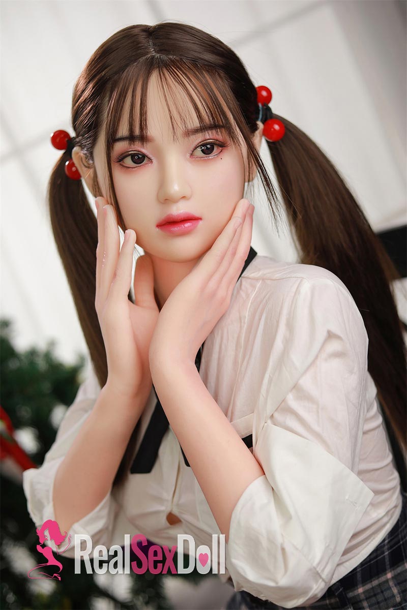 165cm / 5ft5 C-cup Full Silicone Love Doll Xuan vista 2