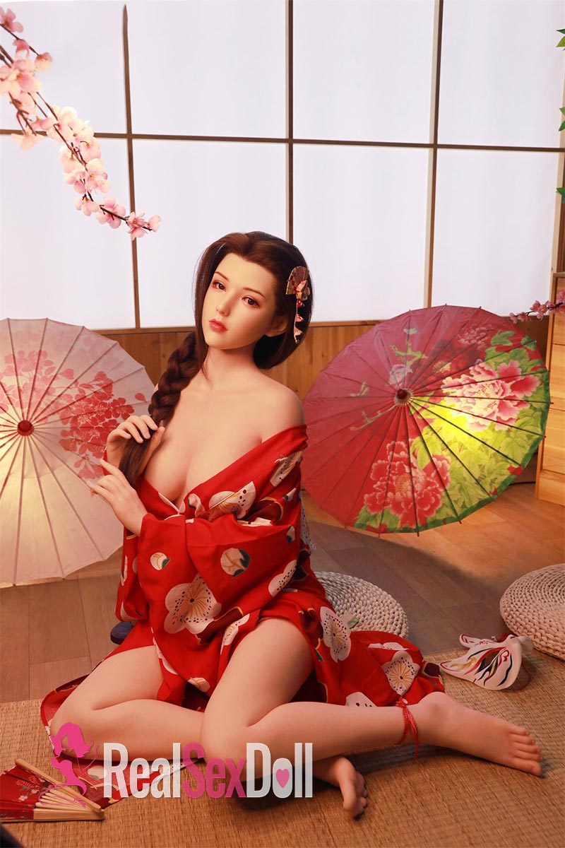 165cm / 5ft5 C-cup Silicone Sex Doll Ancient Costume Meng vista 2