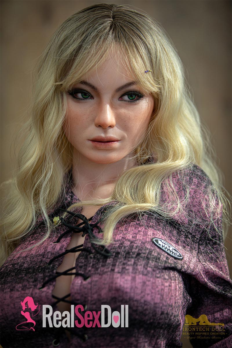 165cm / 5ft5 G-cup Blonde Full Silicone Love Doll S22 vista 5