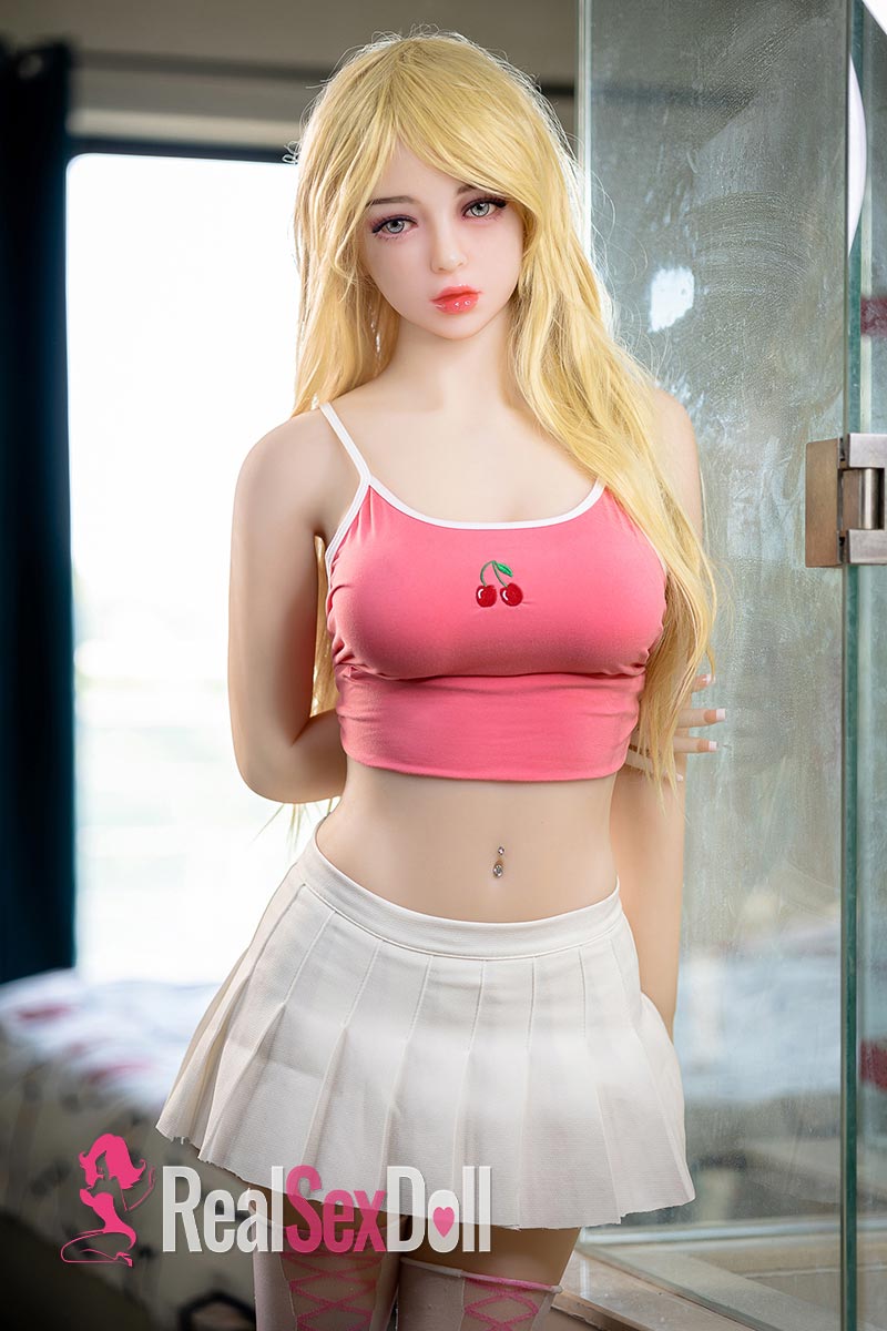 158cm / 5ft2 E-cup Blonde Sex Doll Michelle vista 3