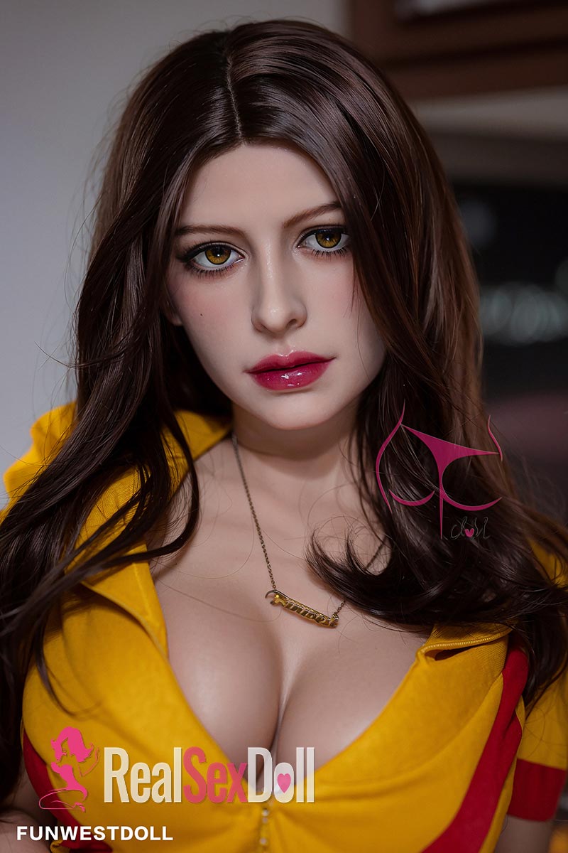 155cm / 5ft1 F-cup Curvy European Sex Doll Zoey vista 7
