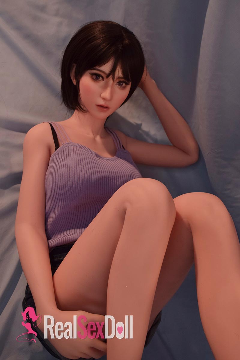 165cm / 5ft5 Asian Anime Silicone Sex Doll Hirosue Yuko vista 2