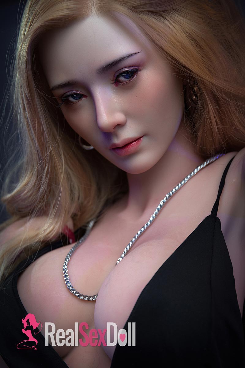 161cm / 5ft3 E-cup Silicone Head Sex Doll Elma vista 7