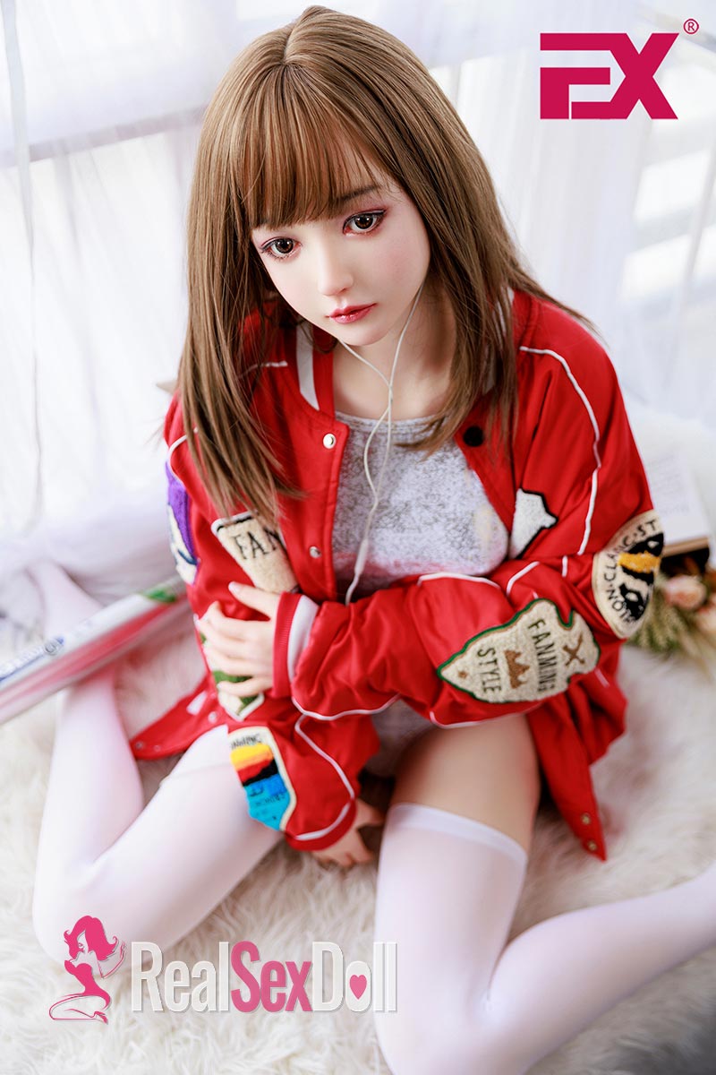 155cm / 5ft1 A Cup Cyberfusion All-in-one Silicone Doll Ruby vista 8