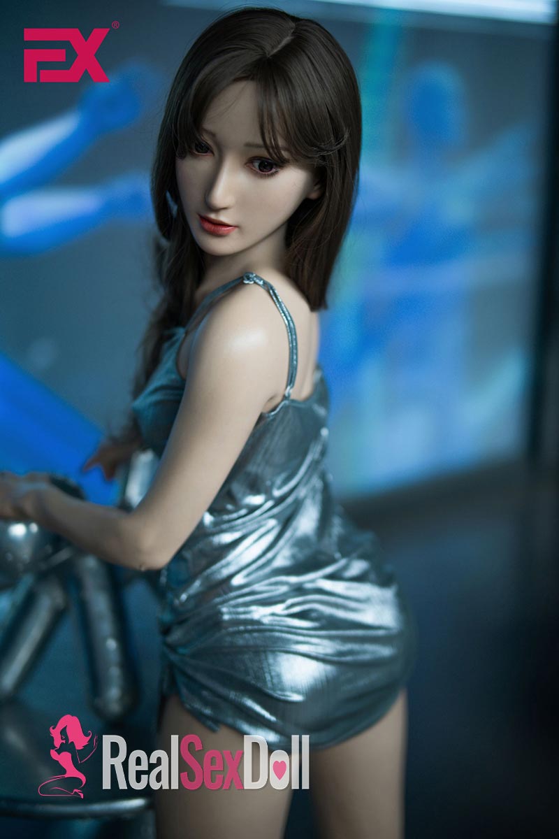 160cm / 5ft3 A Cup RealClone All-in-one Sex Doll Momo vista 7