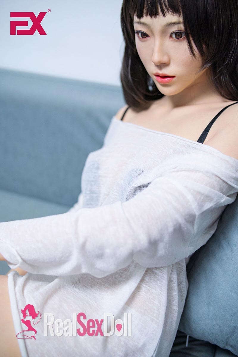 162cm / 5ft8 B Cup RealClone All-in-one Sex Doll Monique vista 7