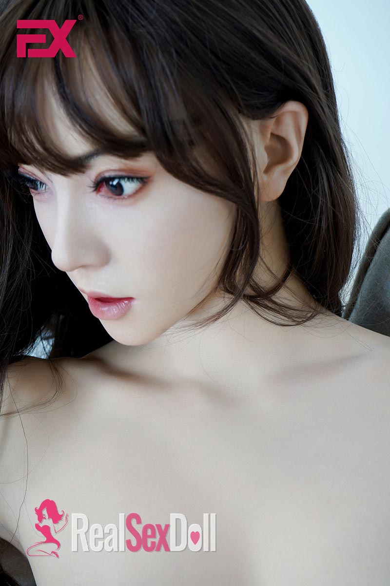 166cm / 5ft5 B Cup RealClone All-in-one Sex Doll Jie vista 5