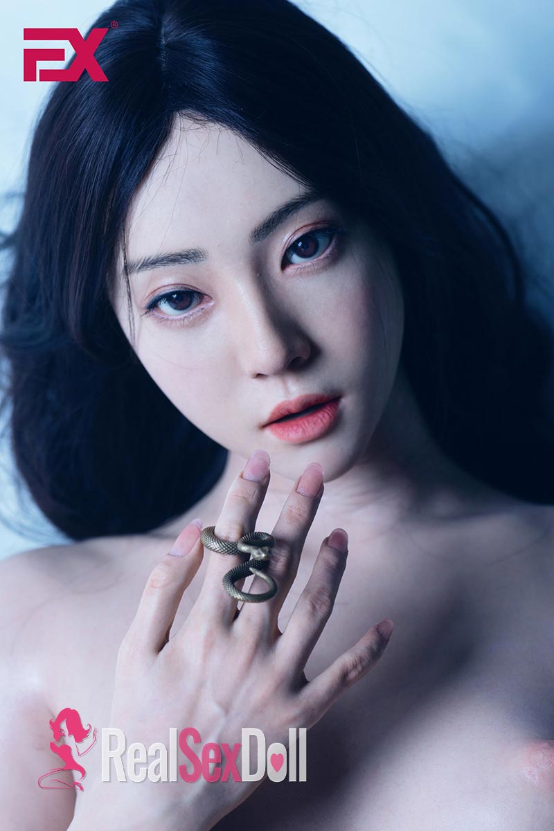 166cm / 5ft5 B Cup RealClone All-in-one Sex Doll Jie vista 2