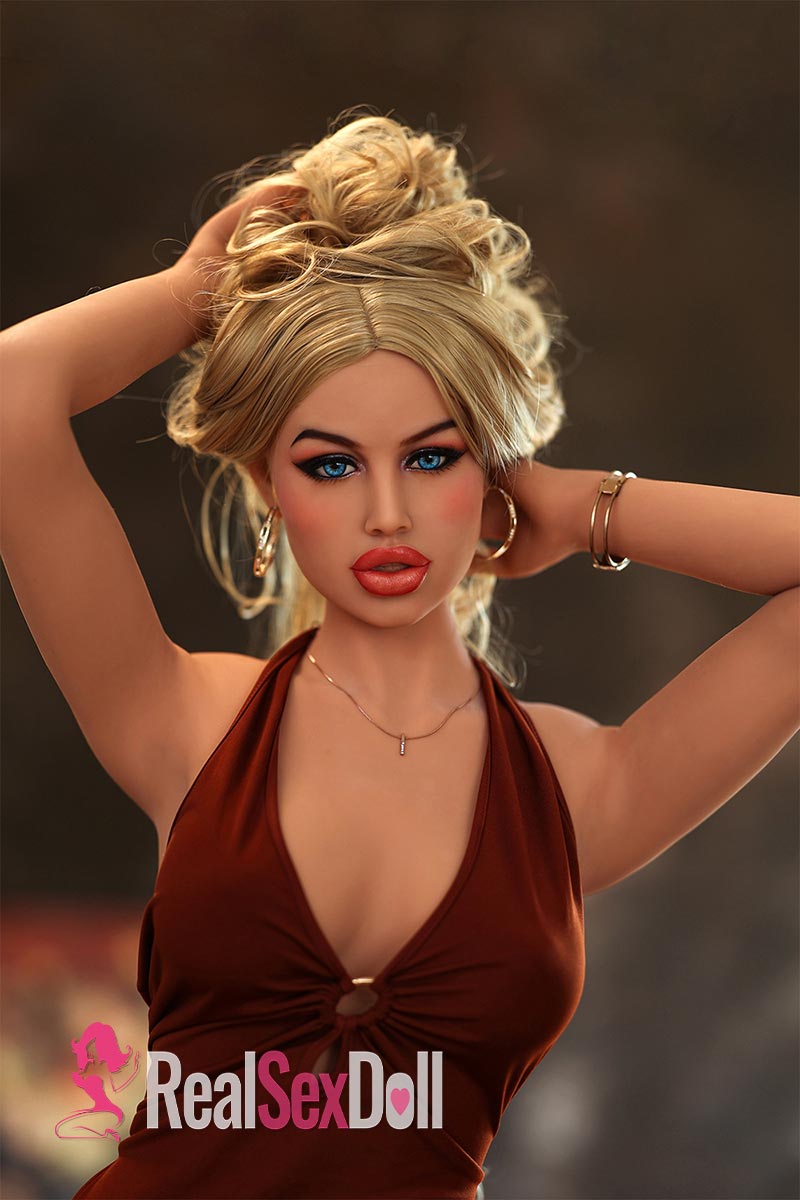 173cm / 5ft8 D-cup Life Size Doll Serena vista 5