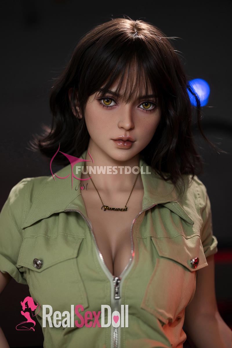 162cm / 5ft3 F-cup Curvy Realistic Sex Doll Lily vista 8