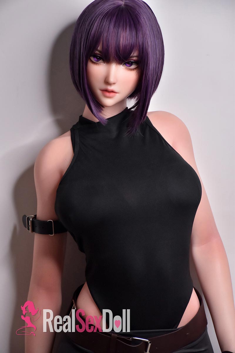 165cm / 5ft5 Asian Anime Silicone Sex Doll Hirano Rin vista 4