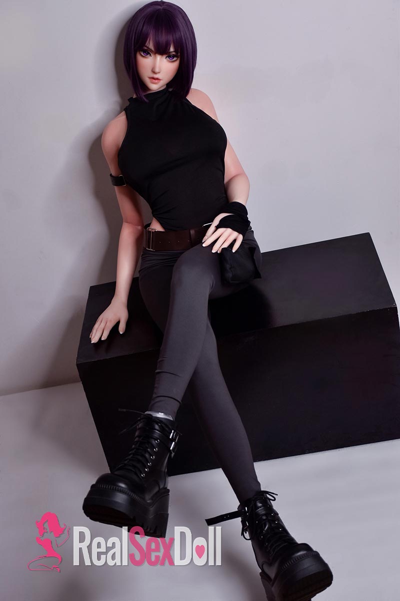 165cm / 5ft5 Asian Anime Silicone Sex Doll Hirano Rin vista 6