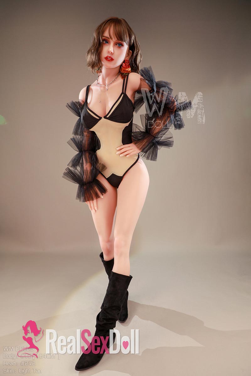 164cm / 5ft4 D-cup TPE Sex Doll Lian vista 4