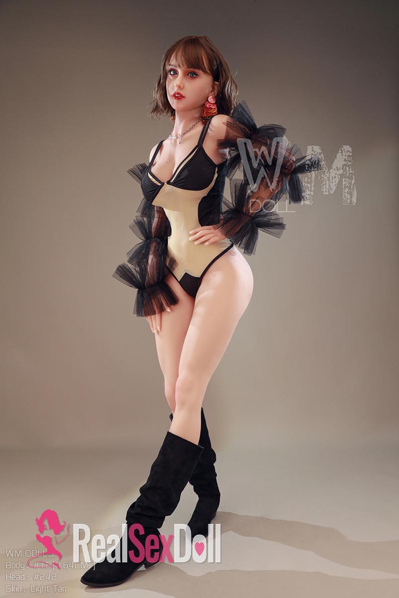 164cm / 5ft4 D-cup TPE Sex Doll Lian vista 6