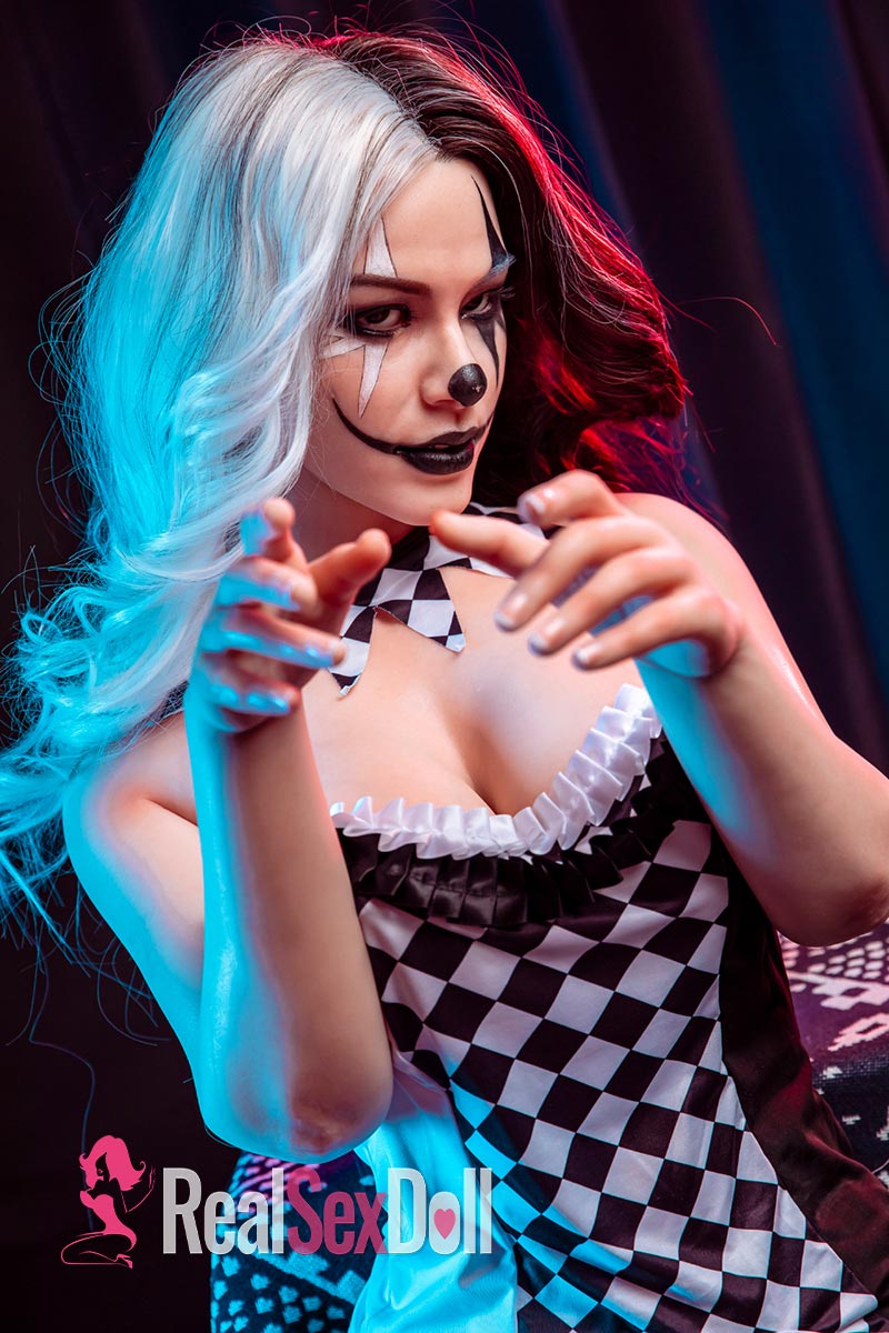 163cm / 5ft4 G-Cup Curvy Hybrid/ Silicone Halloween Sex Doll Oksana vista 5