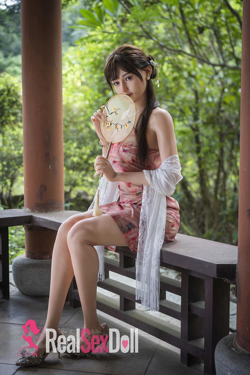 168cm / 5ft6 C-Cup Full Silicone Sex Love Doll Miho vista 4
