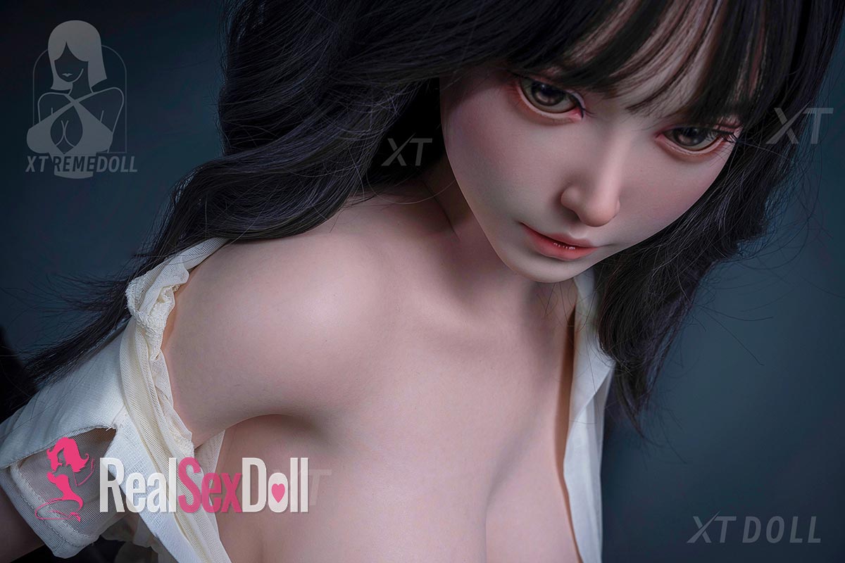 150cm / 4ft11 C-cup Silicone Sex Doll Lin with XT-20 Head vista 8