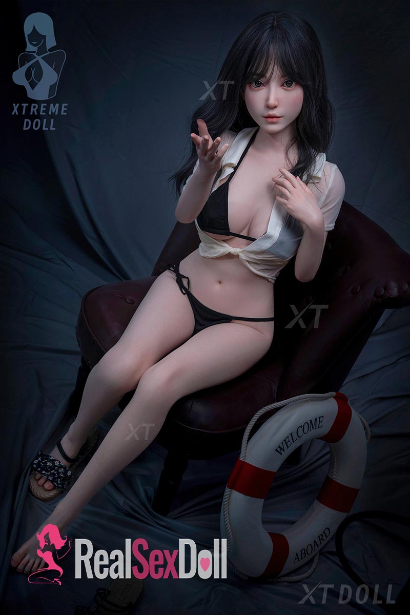 150cm / 4ft11 C-cup Silicone Sex Doll Lin with XT-20 Head vista 5