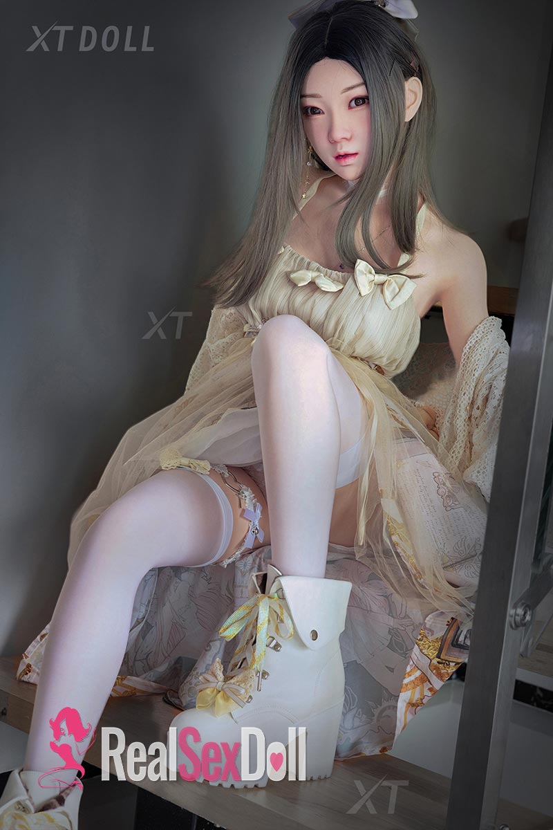 150cm / 4ft11 C-Cup Silicone Sex Doll Chase with XT-7 Head vista 6