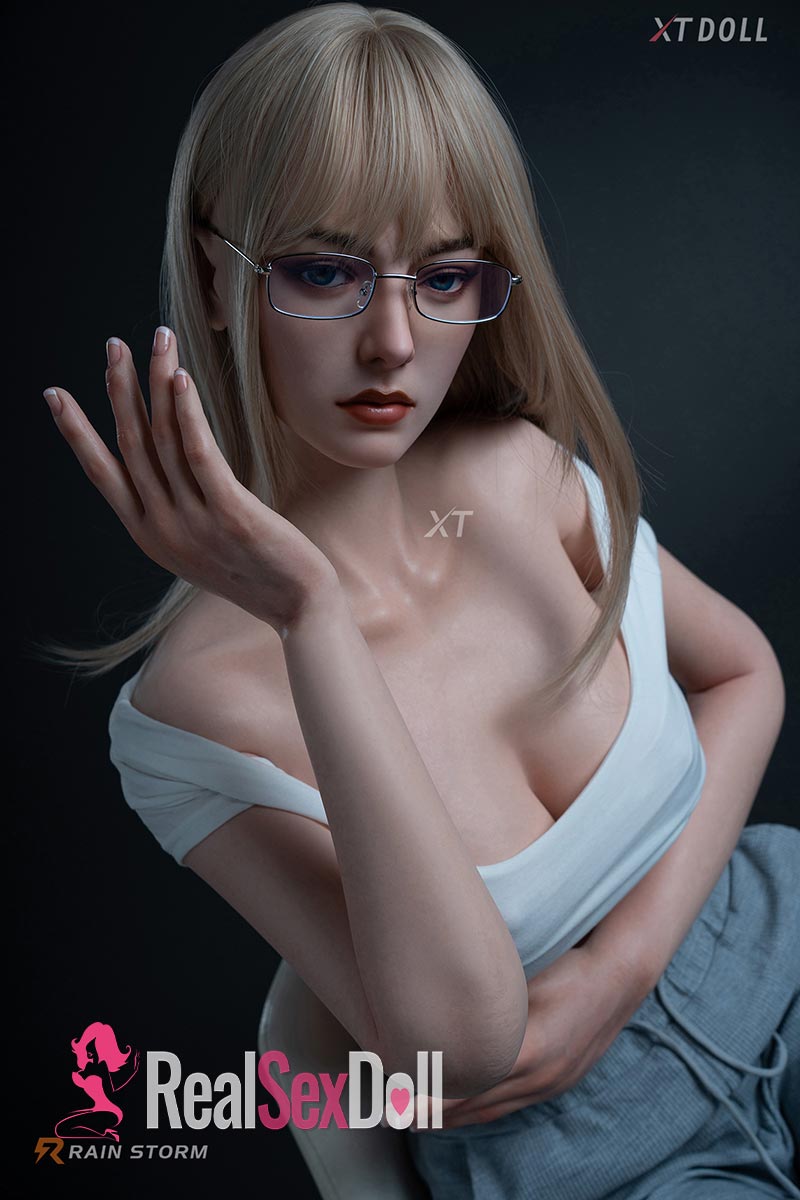 163cm / 5ft4 F-Cup Full Silicone Sex Doll Irina with XT-18head vista 7