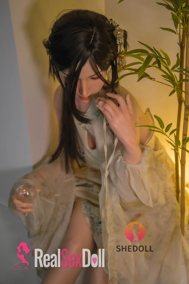 165cm / 5ft5 E-cup Curvy Asian Sex Doll Meng vista 8