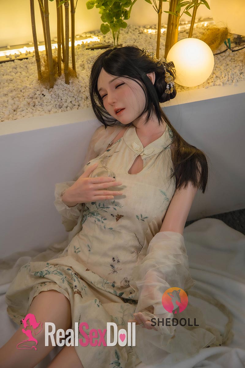 165cm / 5ft5 E-cup Curvy Asian Sex Doll Meng vista 5