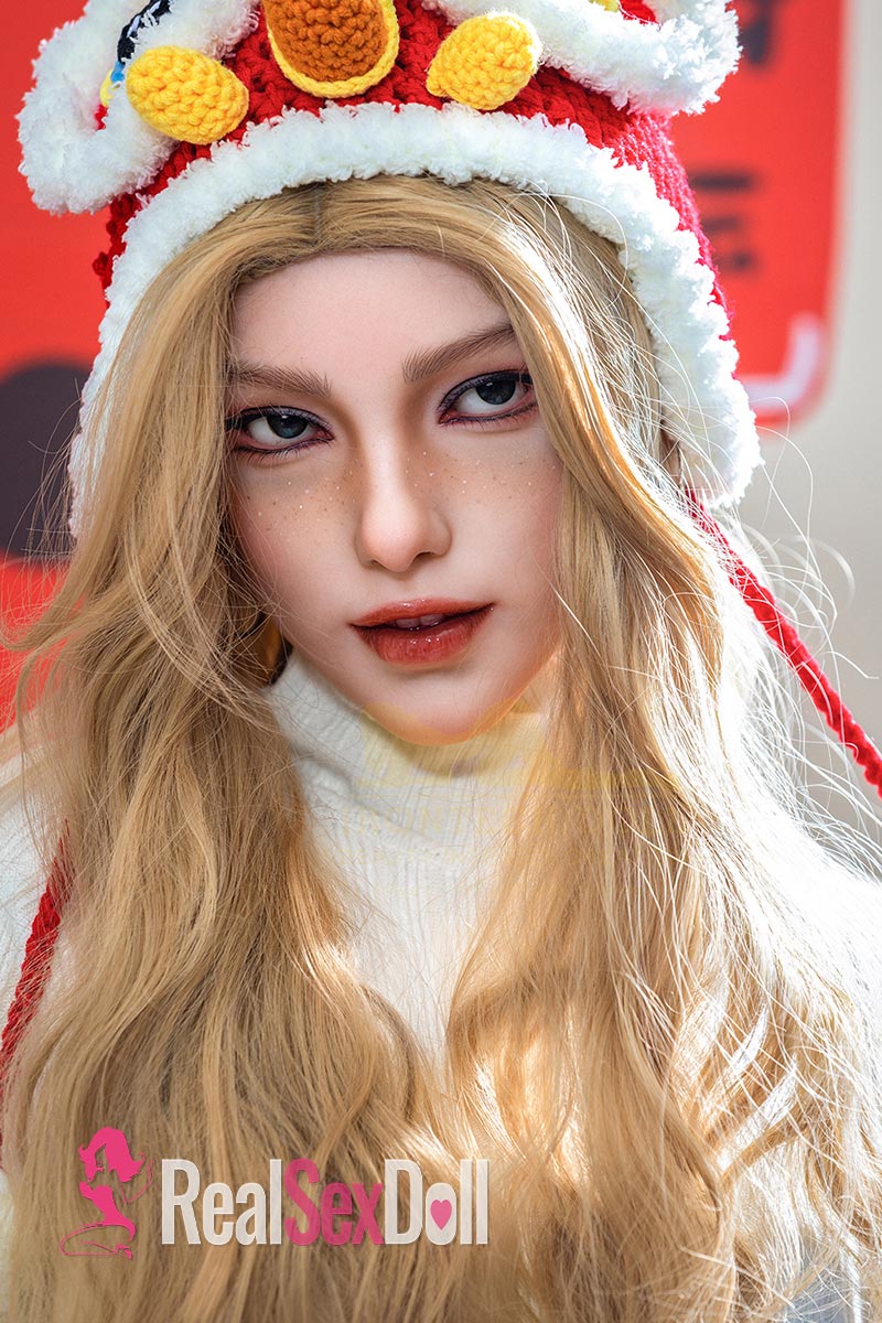 163cm / 5ft3 Spring Festival Silicone Sex Doll Vivian With Head S31 vista 4