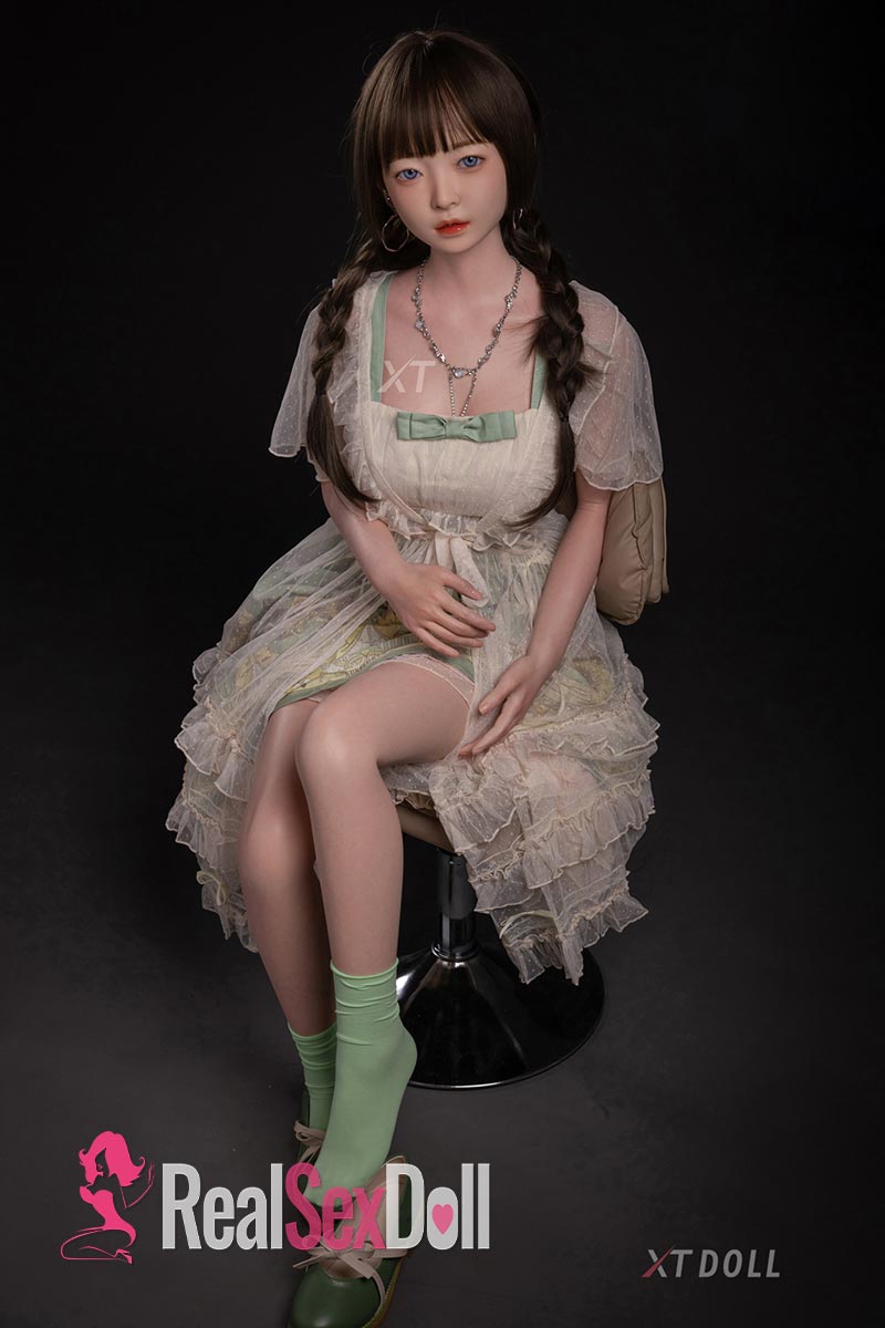 150cm / 4ft9 D-Cup Silicone Sex Doll Lydia with XT-bym13 Head vista 4