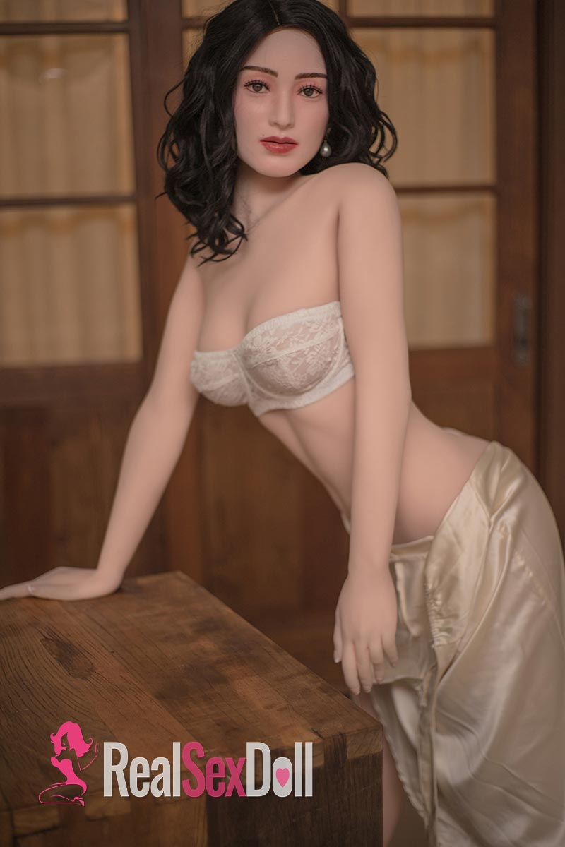 157cm / 5ft2 CLM Pro Asian Milf Hybrid Sex Doll Sharla vista 2