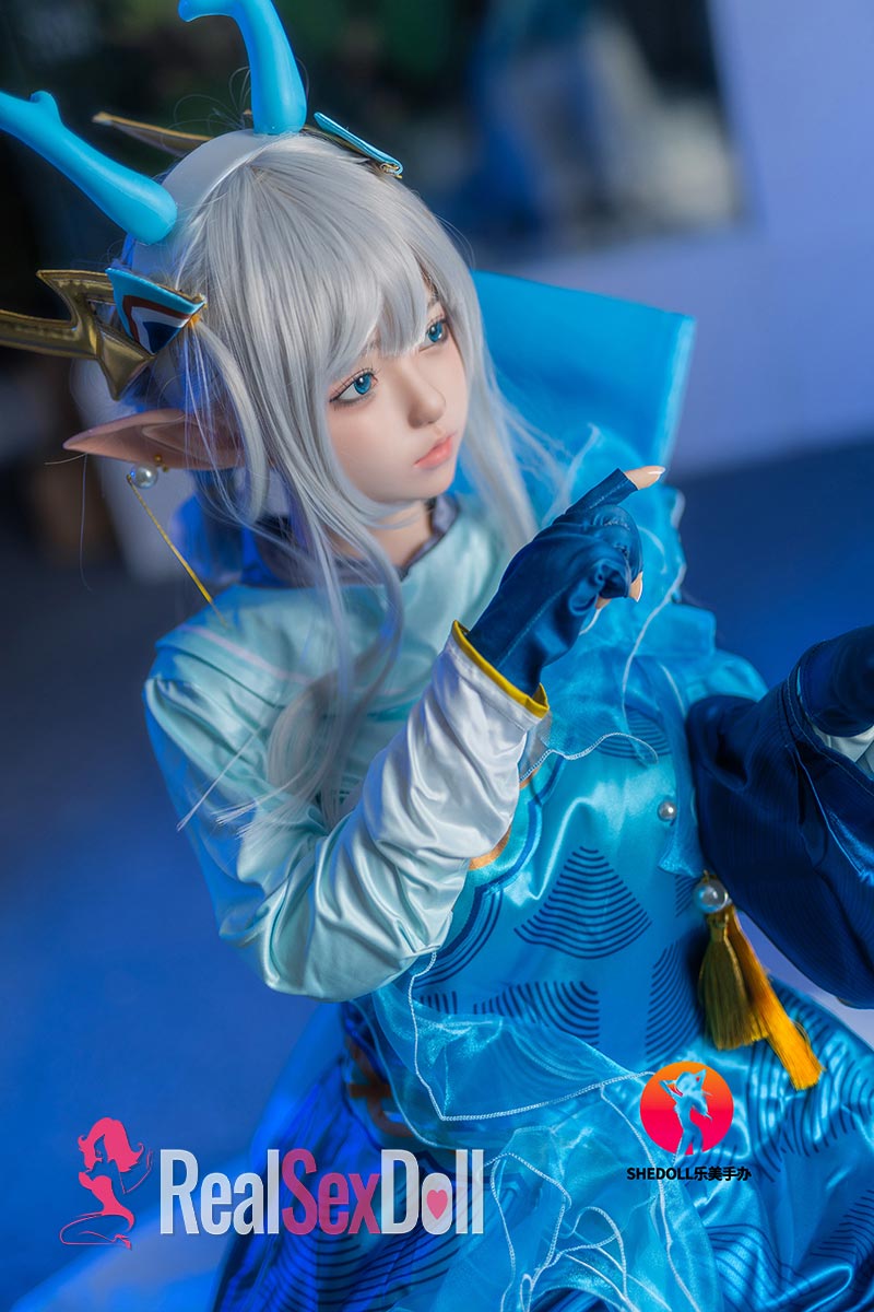 148cm / 5ft2 C-cup Cosplay Sex Doll Ailin vista 3