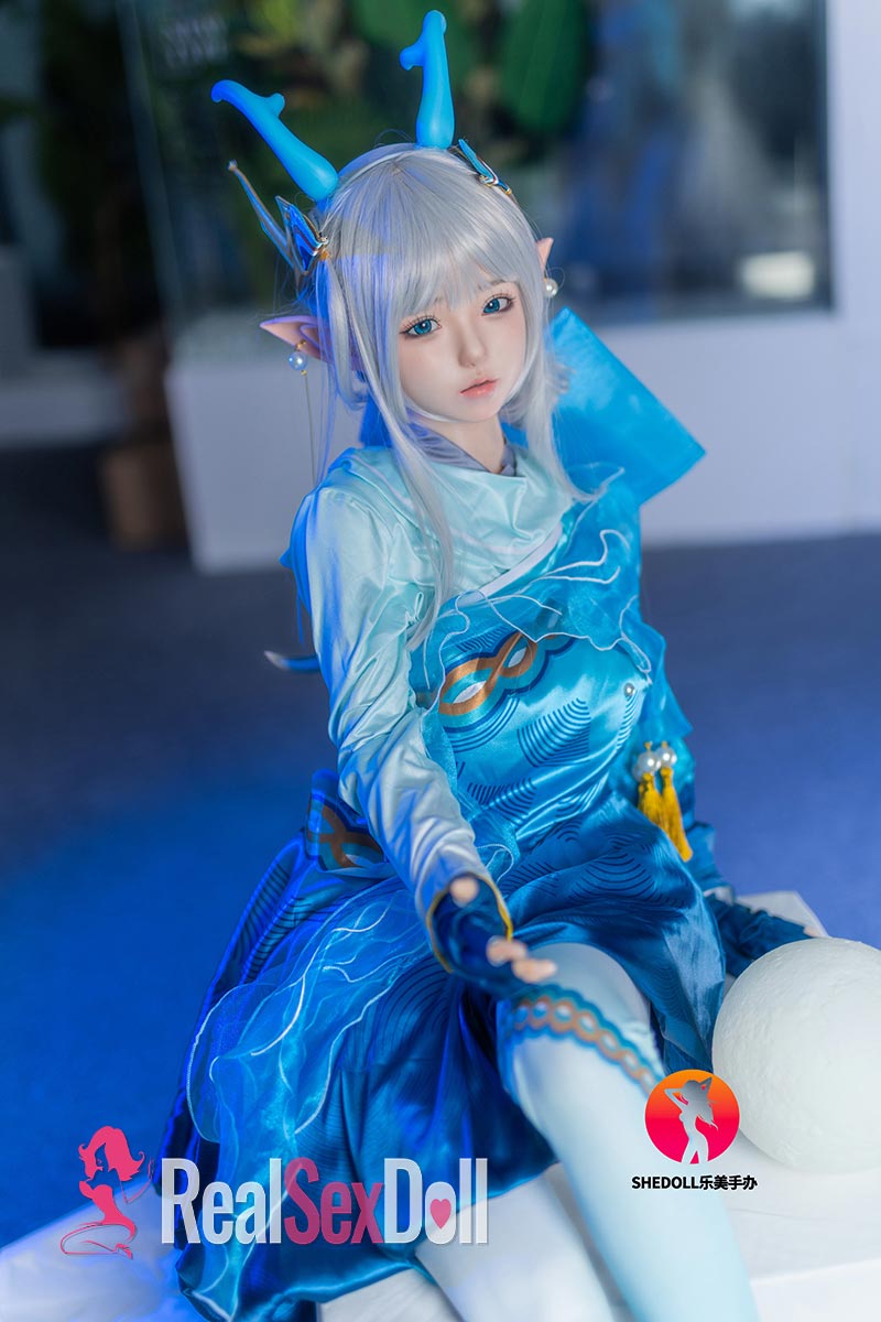 148cm / 5ft2 C-cup Cosplay Sex Doll Ailin vista 8