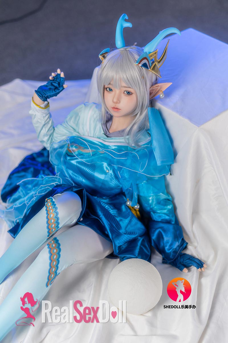 148cm / 5ft2 C-cup Cosplay Sex Doll Ailin vista 7