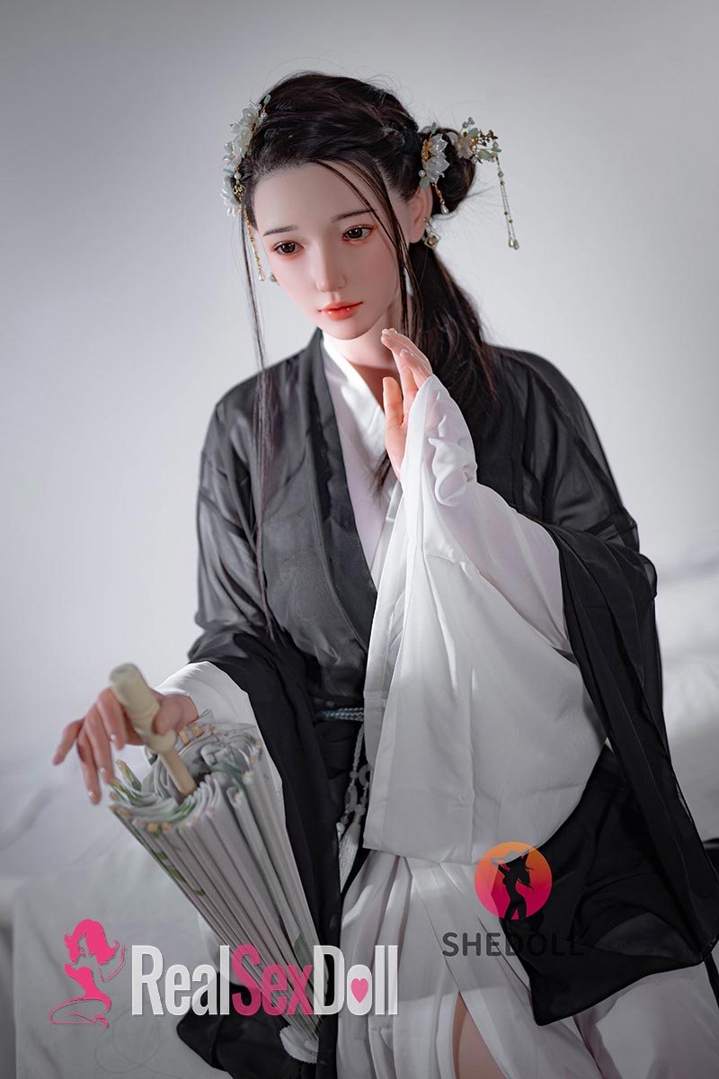165cm / 5ft5 E-cup Curvy Asian Love Doll Achu vista 7