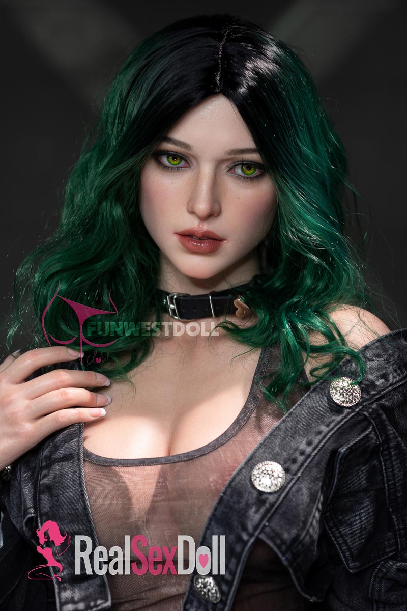 157cm / 5ft2 D-Cup Silicone Sex Doll Alexa vista 4