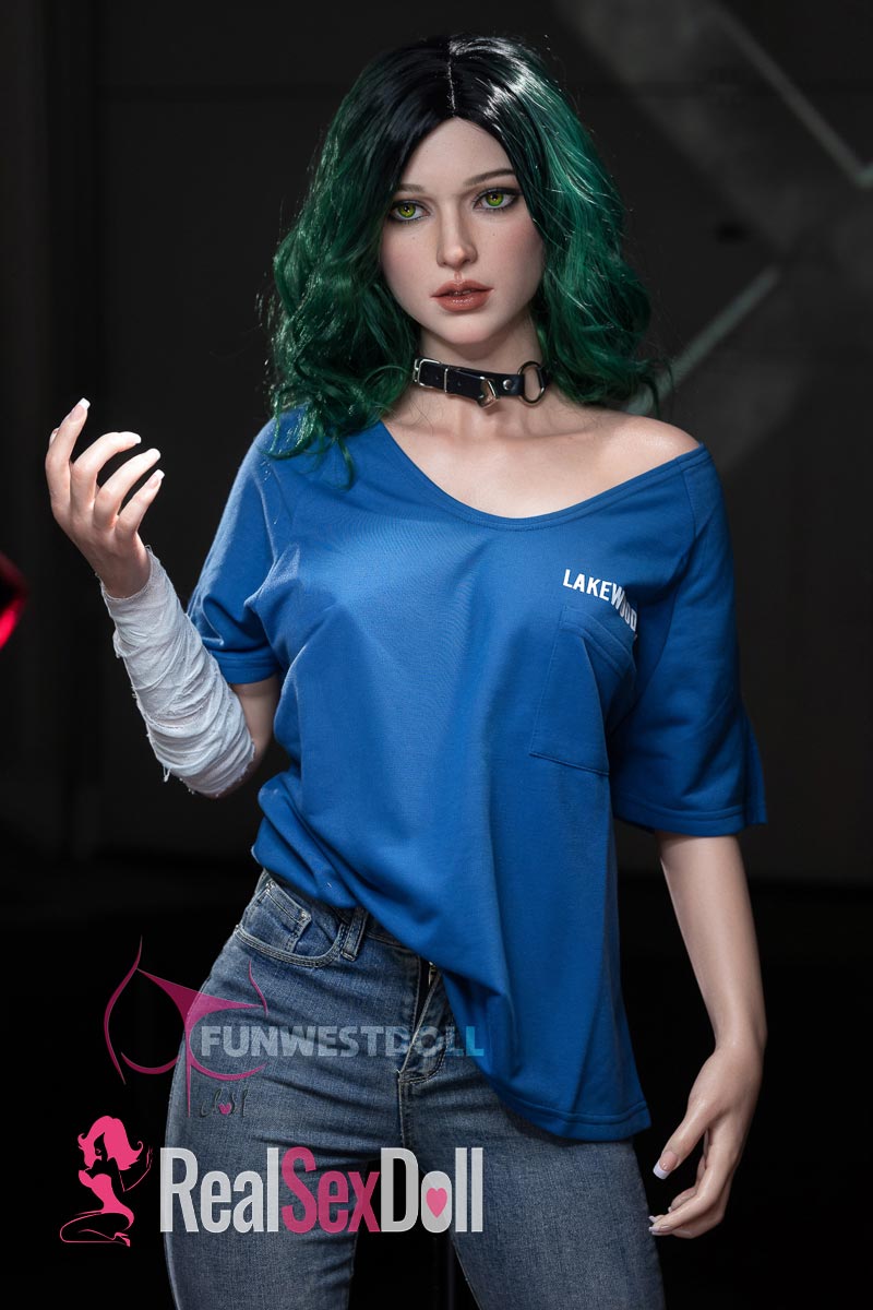 157cm / 5ft2 D-Cup Silicone Sex Doll Alexa vista 3