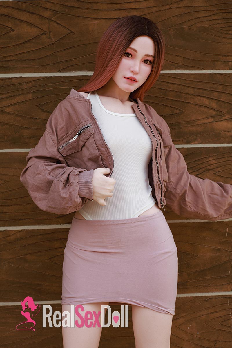 157cm / 5ft2 CLM Ultra Series Silicone Sex Doll Hannah vista 3