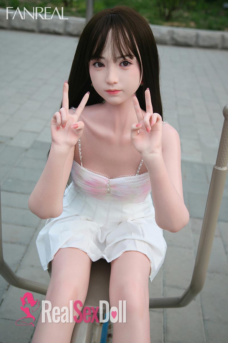 153cm / 5ft B-cup Lovely Silicone Sex Doll Mo vista 2
