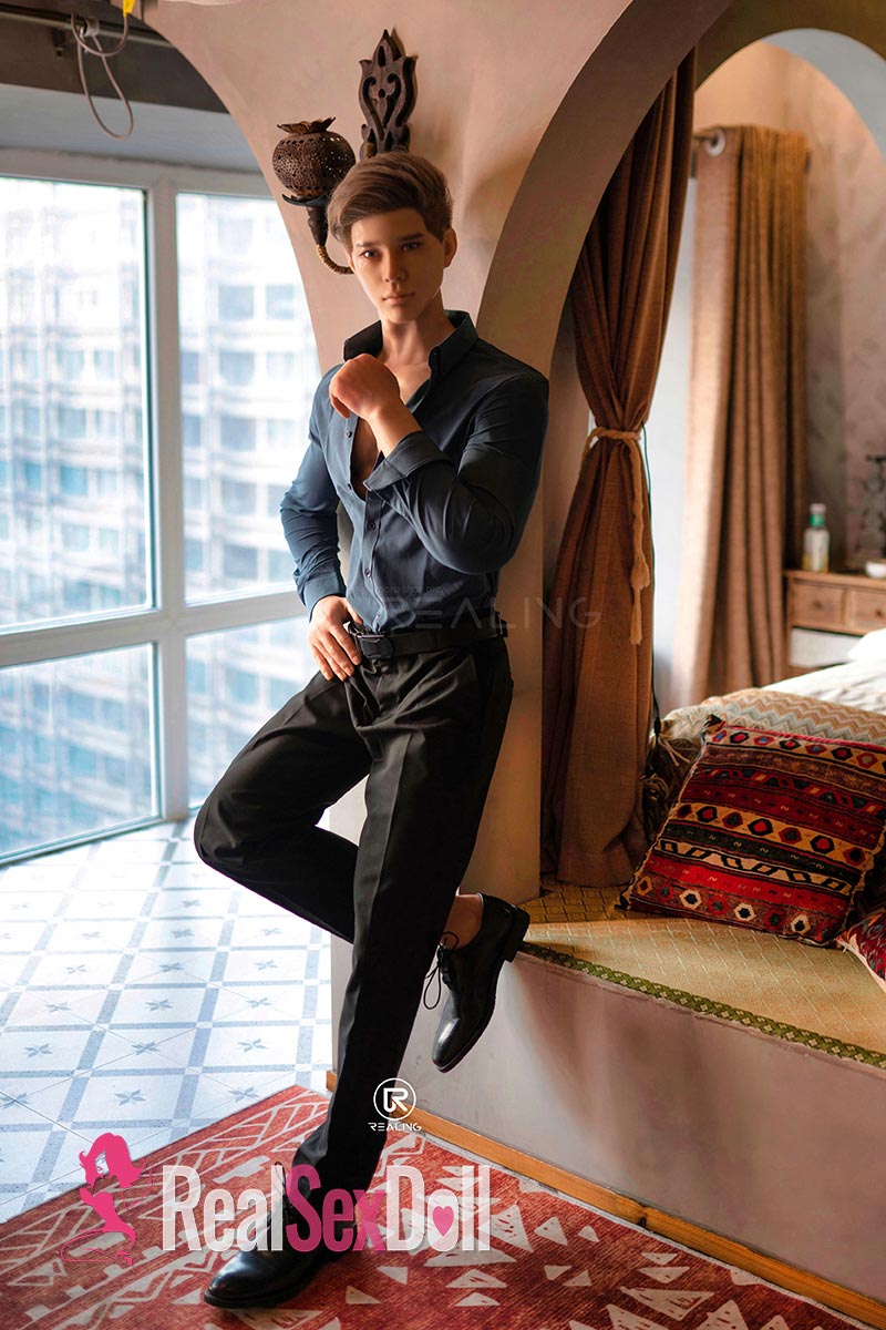 175cm / 5ft7 Male Silicone / Hybrid Sex Doll Ronin vista 2