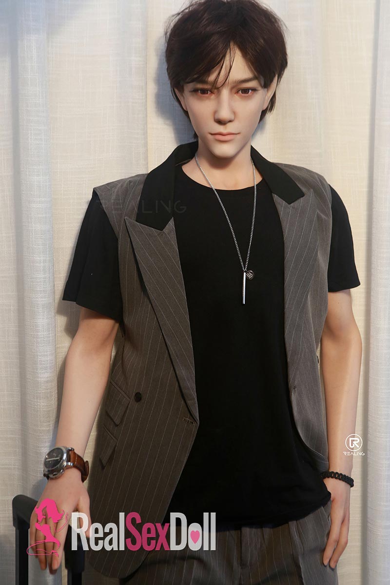 170cm / 5ft7 Male Silicone Sex Doll Kirin vista 6