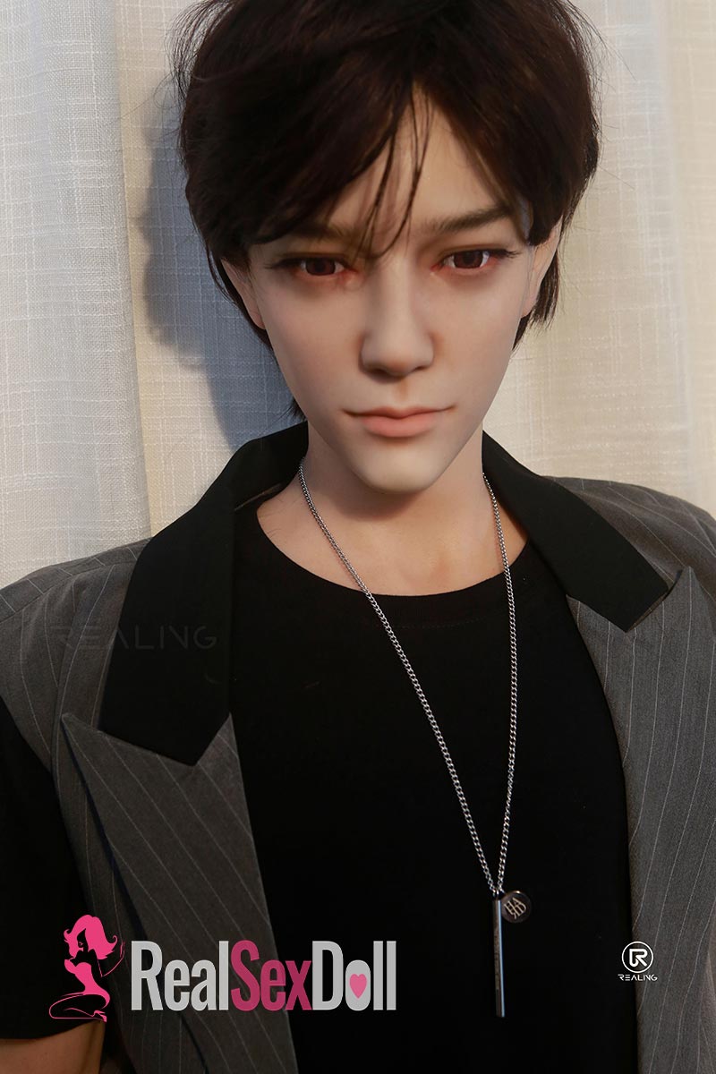170cm / 5ft7 Male Silicone Sex Doll Kirin vista 5