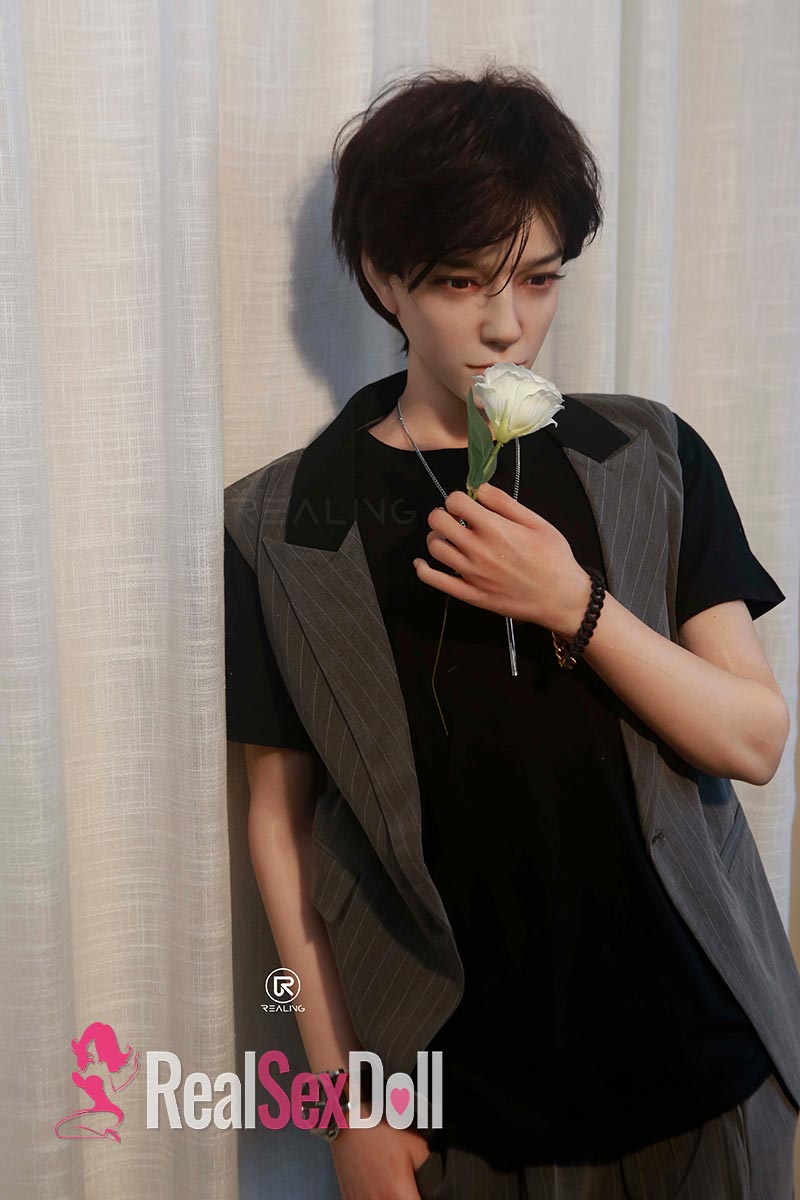170cm / 5ft7 Male Silicone Sex Doll Kirin vista 2