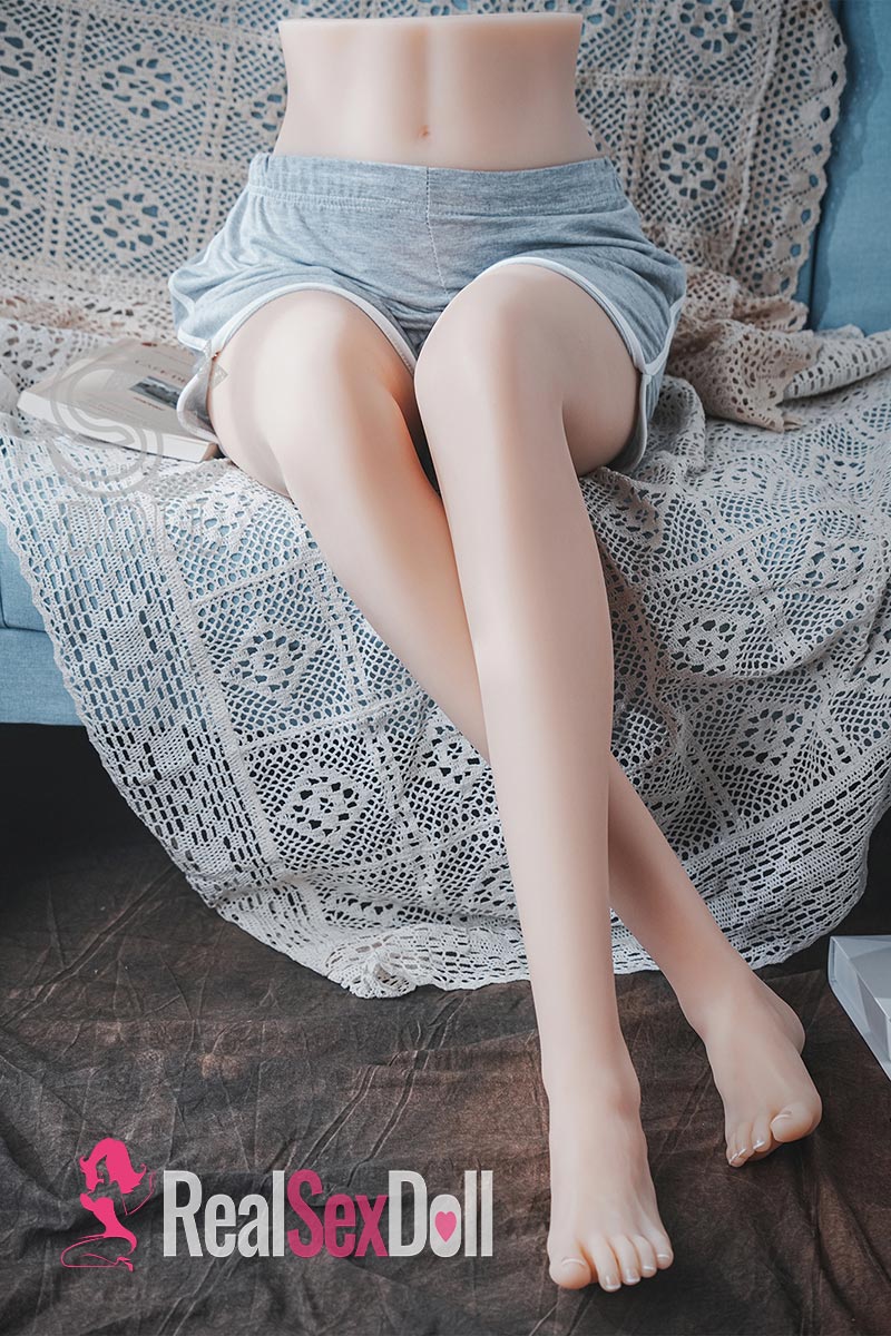 105cm / 3ft4 TPE Sex Doll Leg vista 2