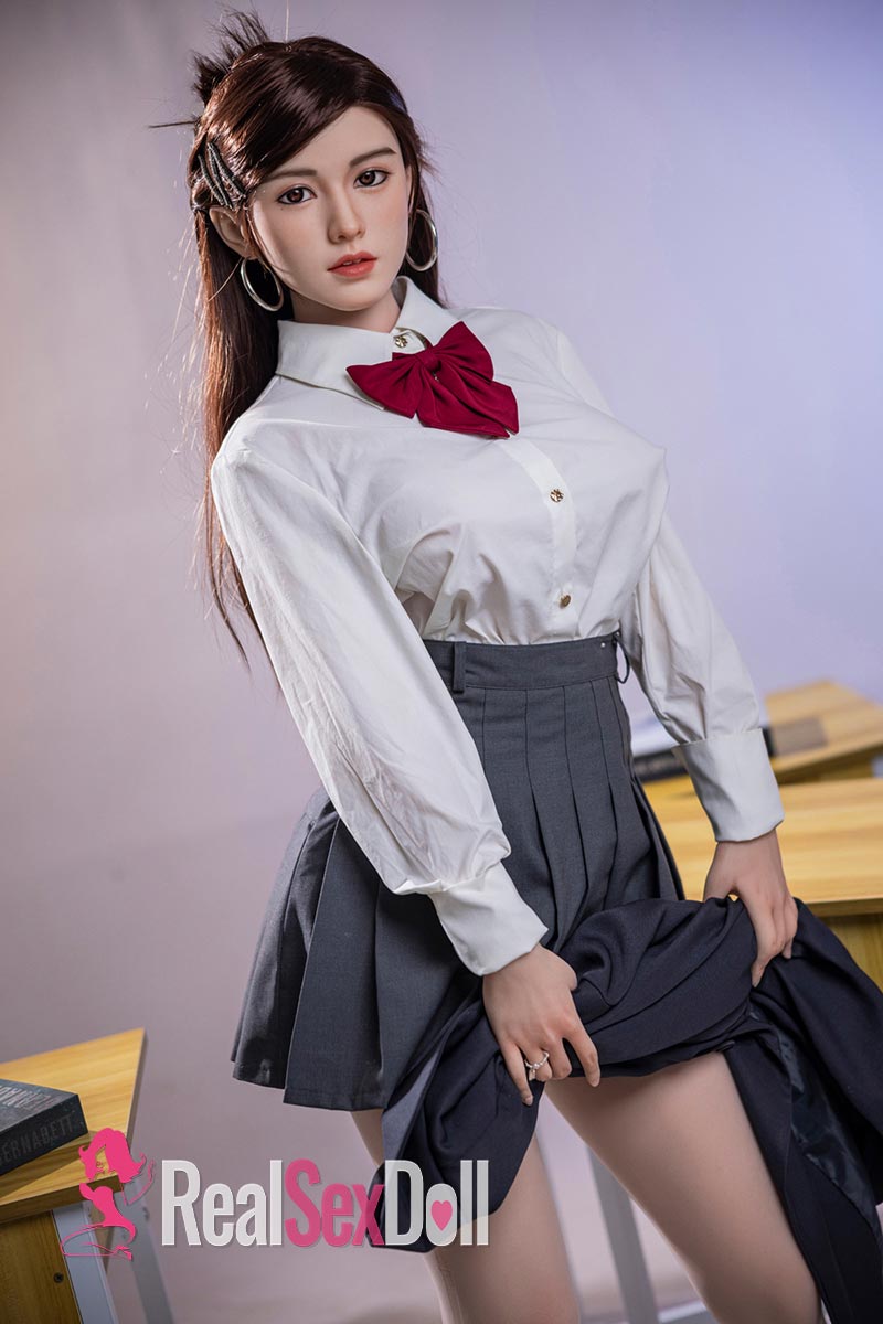 171cm / 5ft7 D-Cup Hybrid / Silicone Sex Doll Nina — 171cm HYBRID