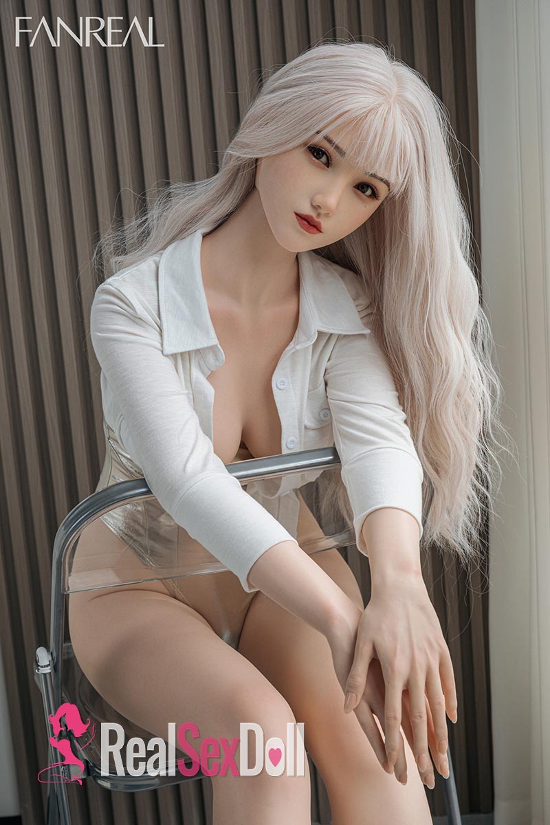 162cm / 5ft4 C-Cup Asian Silicone Sex Doll Yao vista 7