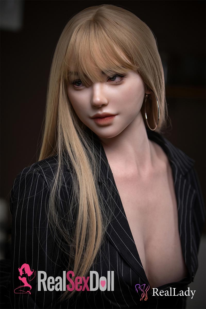 170cm / 5ft7 D-Cup Blonde Silicone Sex Doll Layla With Head S39 vista 5