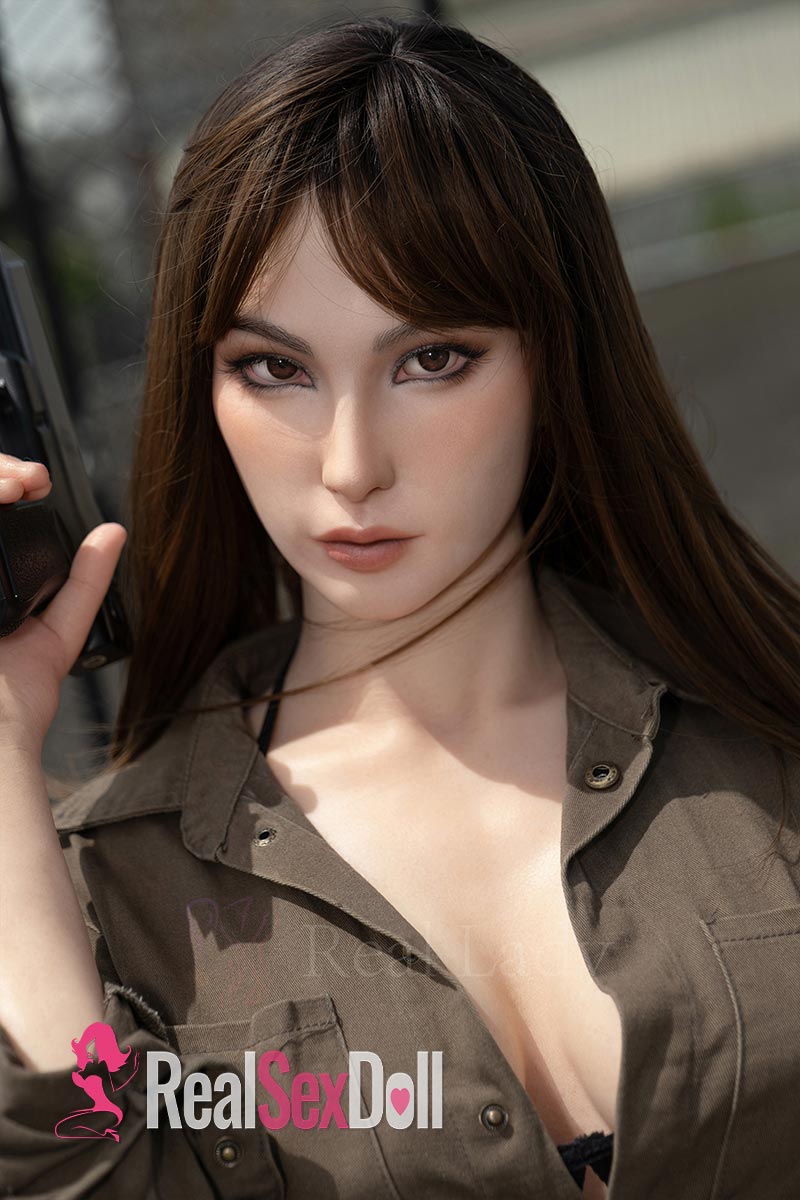 170cm / 5ft7 D-Cup Silicone Sex Doll Catlin with Head S23 vista 3