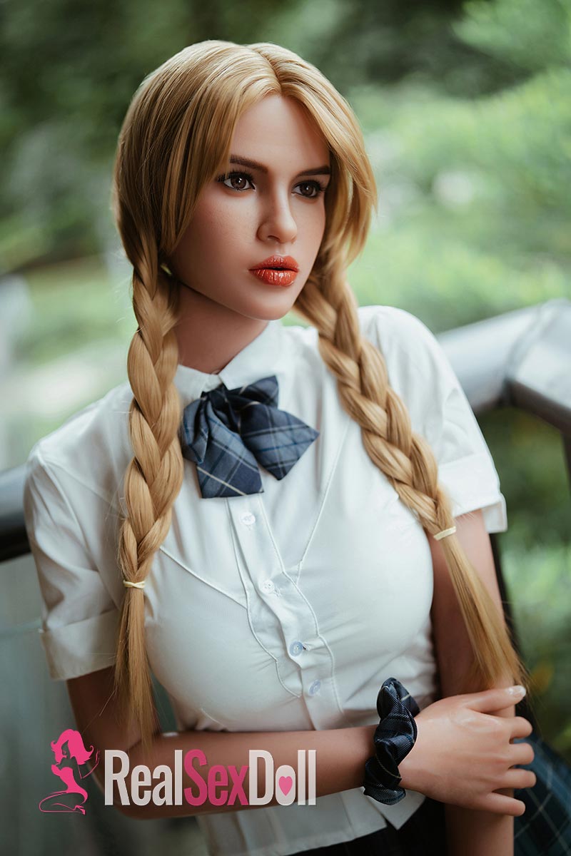 170cm / 5ft7 E-Cup Silicone Sex Doll Chloe With ROS Head T24 vista 3
